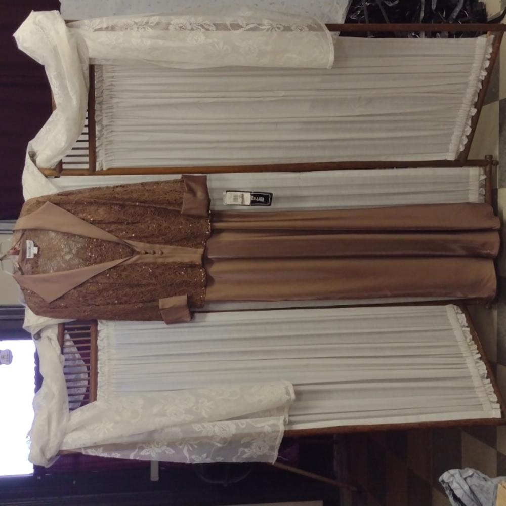 Karen Miller size 8 brown formal.